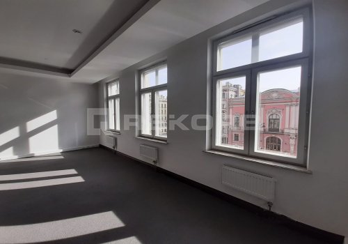 Предлагаем офис в Спб 340 кв.м. Фото №1