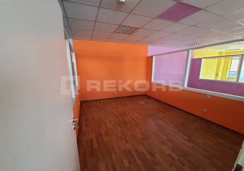 Сдается в аренду в Спб 156 кв.м. Фото №3