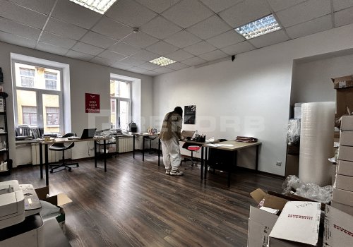 Офис у метро Спортивная в Санкт-Петербурге 64 кв.м. Фото №2