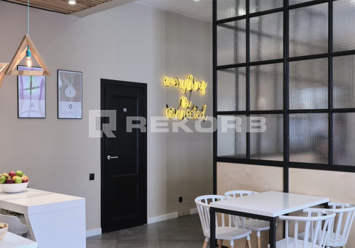 Сдается в Санкт-Петербурге  кв.м. Фото №2