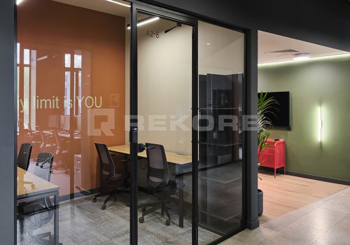 Сдается в Санкт-Петербурге  кв.м. Фото №2