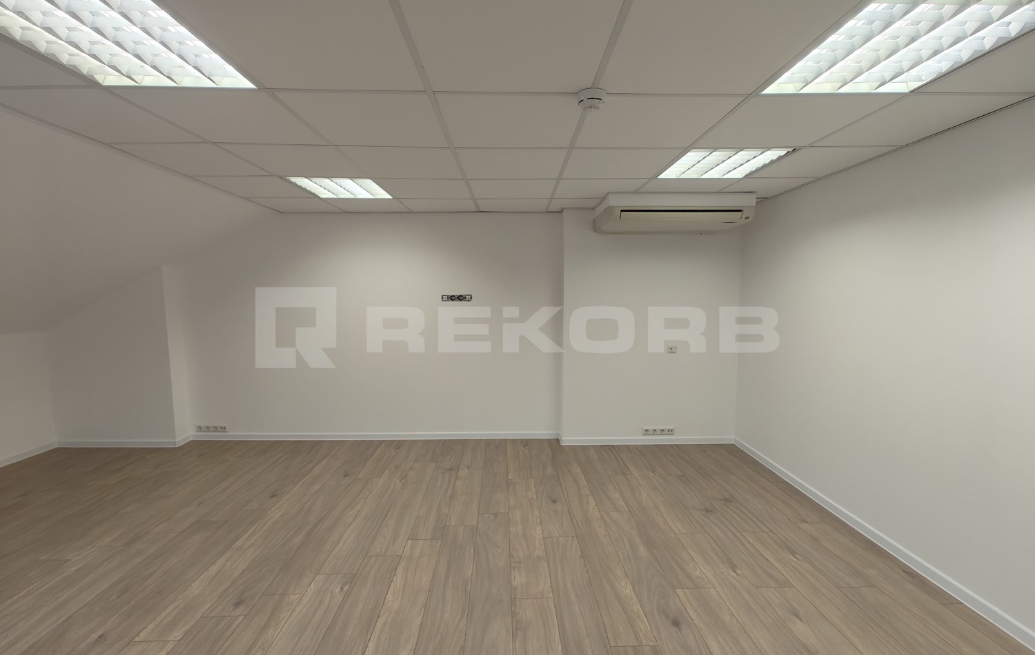 Офис в аренду 188 кв.м. в БЦ НРК - фото 10