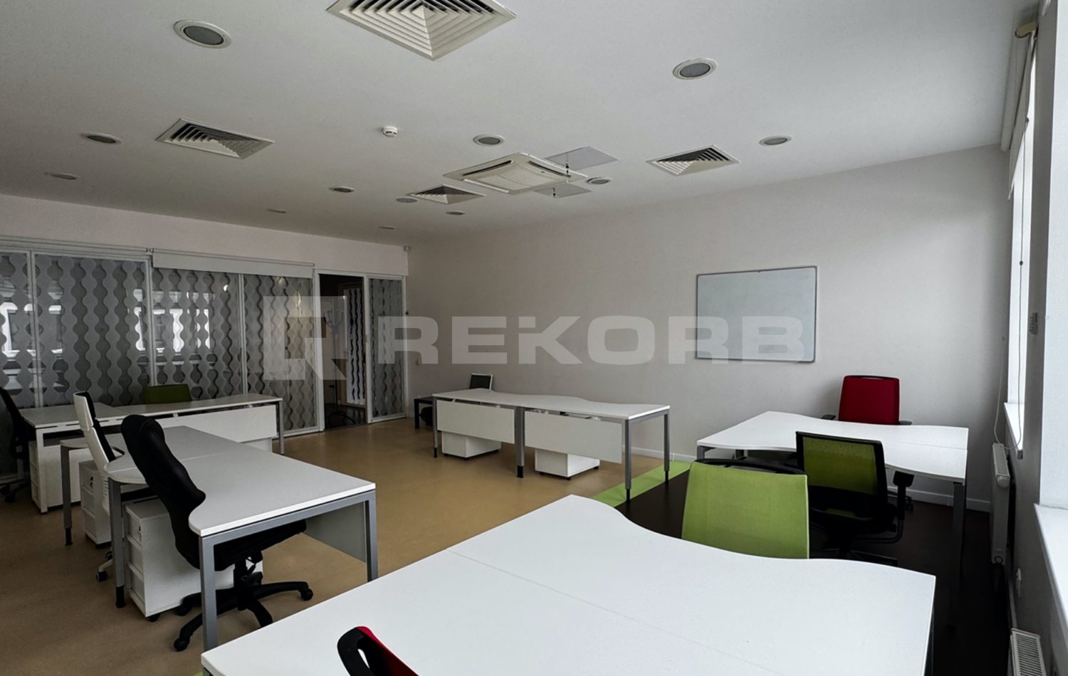 Офис в аренду 72 кв.м. в БЦ ПетроКонгресс - фото 1