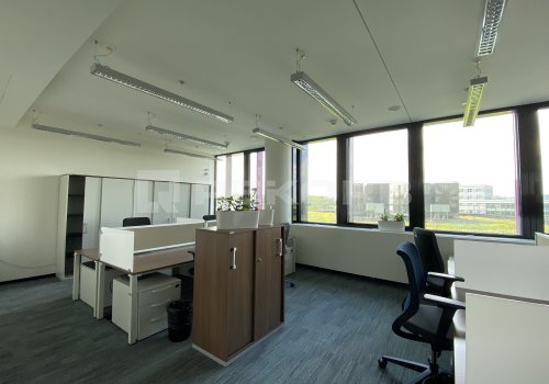 Снять офис в Санкт-Петербурге 1 092 кв.м. Фото №1