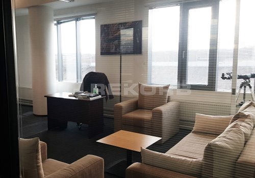 Офис в Санкт-Петербурге 1 860 кв.м. Фото №1