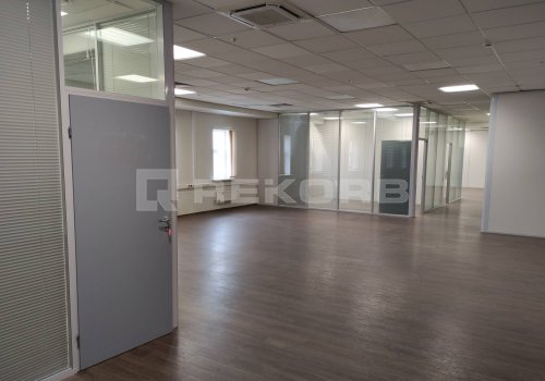 Офис у метро Шушары в Санкт-Петербурге 343 кв.м. Фото №1