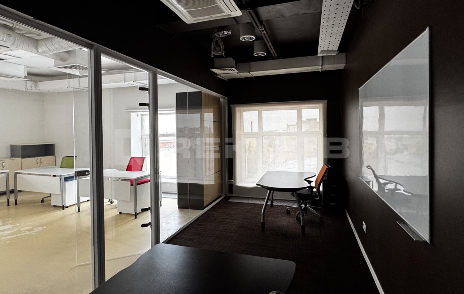 Офис в аренду 77 кв.м. в БЦ ПетроКонгресс - фото 2