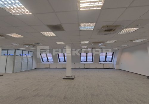  в Санкт-Петербурге 325 кв.м. Фото №1