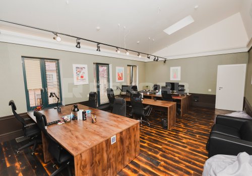 Дорогой офис в Санкт-Петербурге 362 кв.м. Фото №1