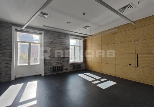 Предлагается помещение в Спб 235 кв.м. Фото №1