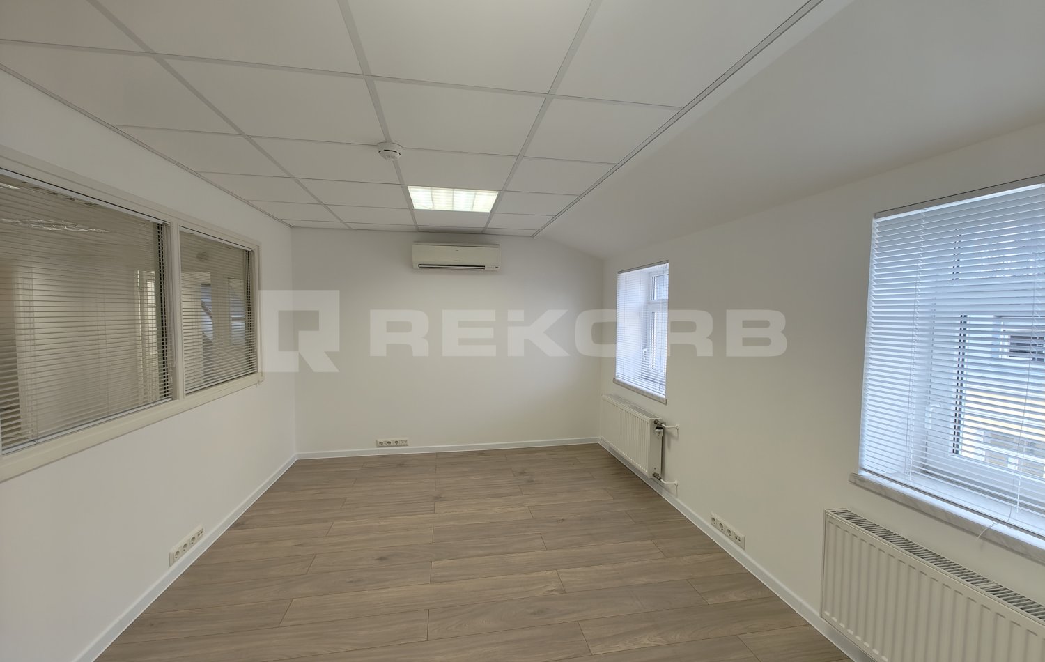 Офис в аренду 188 кв.м. в БЦ НРК - фото 2