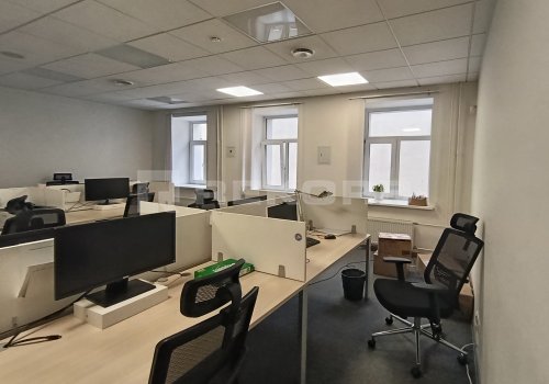 Снять офис в Санкт-Петербурге 304 кв.м. Фото №1