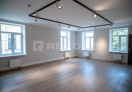 Предлагаем офис в Санкт-Петербурге 220 кв.м. Фото №1