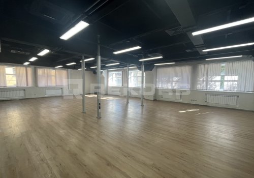 Предлагается помещение в Спб 1 348 кв.м. Фото №1