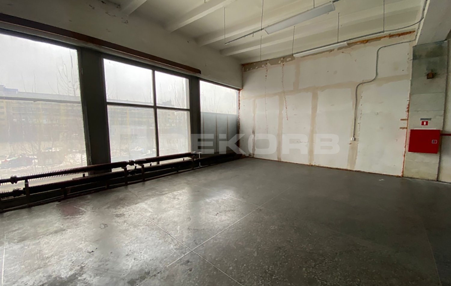 Склад в аренду 120 кв.м. в СК Арсенал на Комсомола 1-3 - фото 1