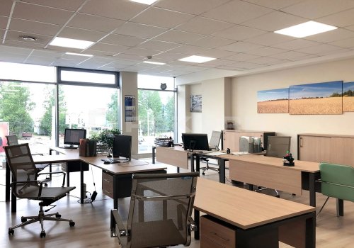 Предлагается в аренду в Спб 77 кв.м. Фото №1