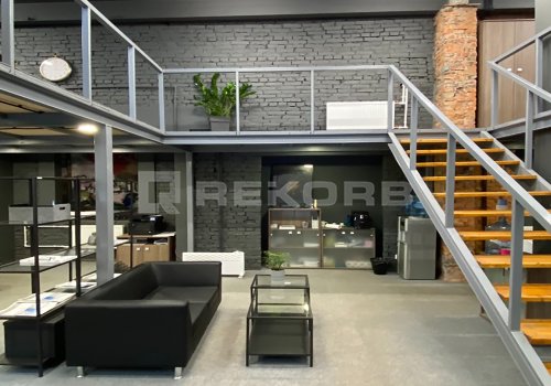 Купить офис в Санкт-Петербурге 250 кв.м. Фото №1