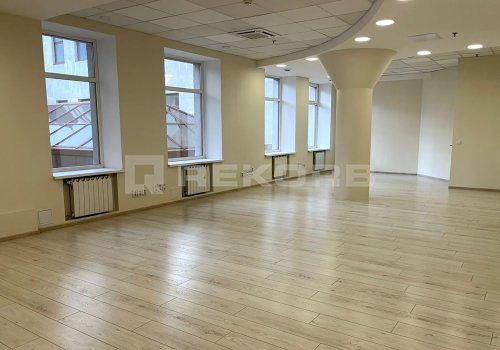 Офис у метро Василеостровская в Санкт-Петербурге 76 кв.м. Фото №1
