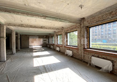 Предлагается помещение в Спб 1 379 кв.м. Фото №1