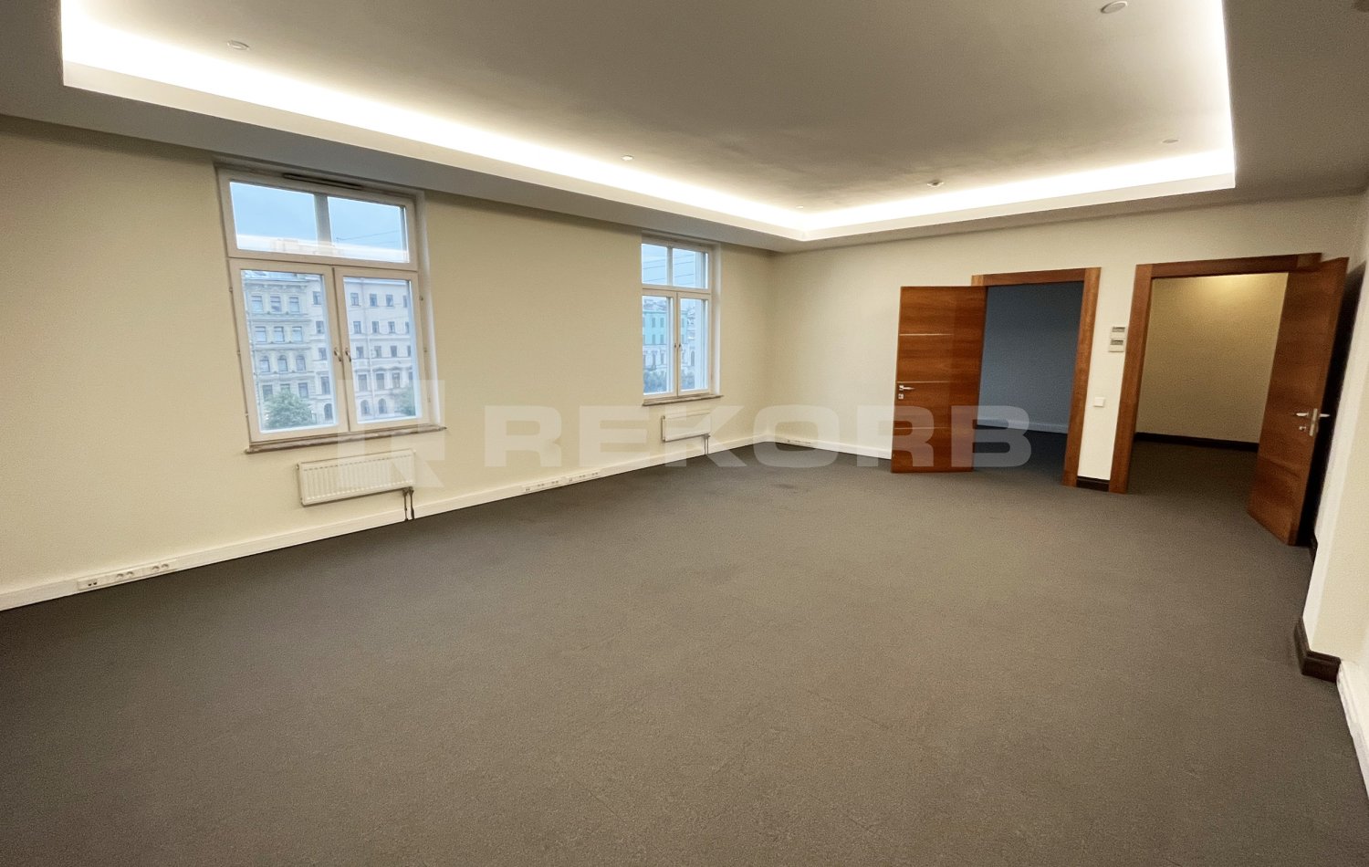 Офис в аренду 324 кв.м. в БЦ Невский 68 - фото 1